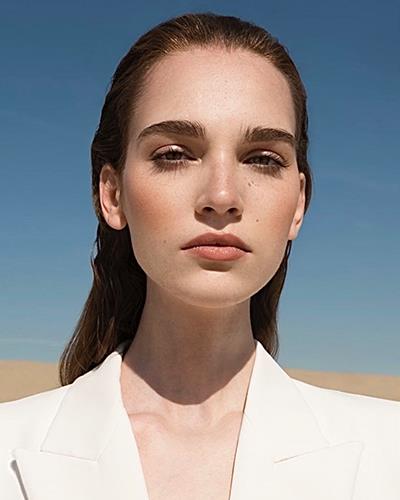 LAURA SZOKE
