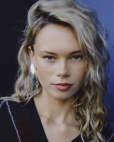 HOLLIE CRYSTAL