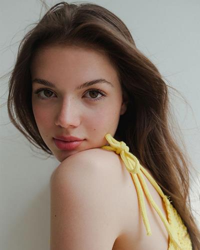 JULIA GRUBA