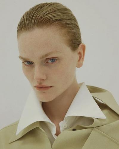 LILY CHAPMANN