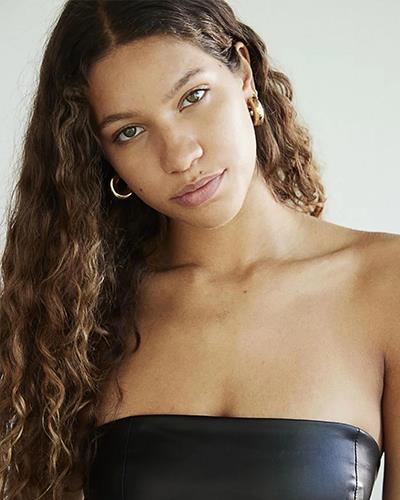 NOA BLAAKER